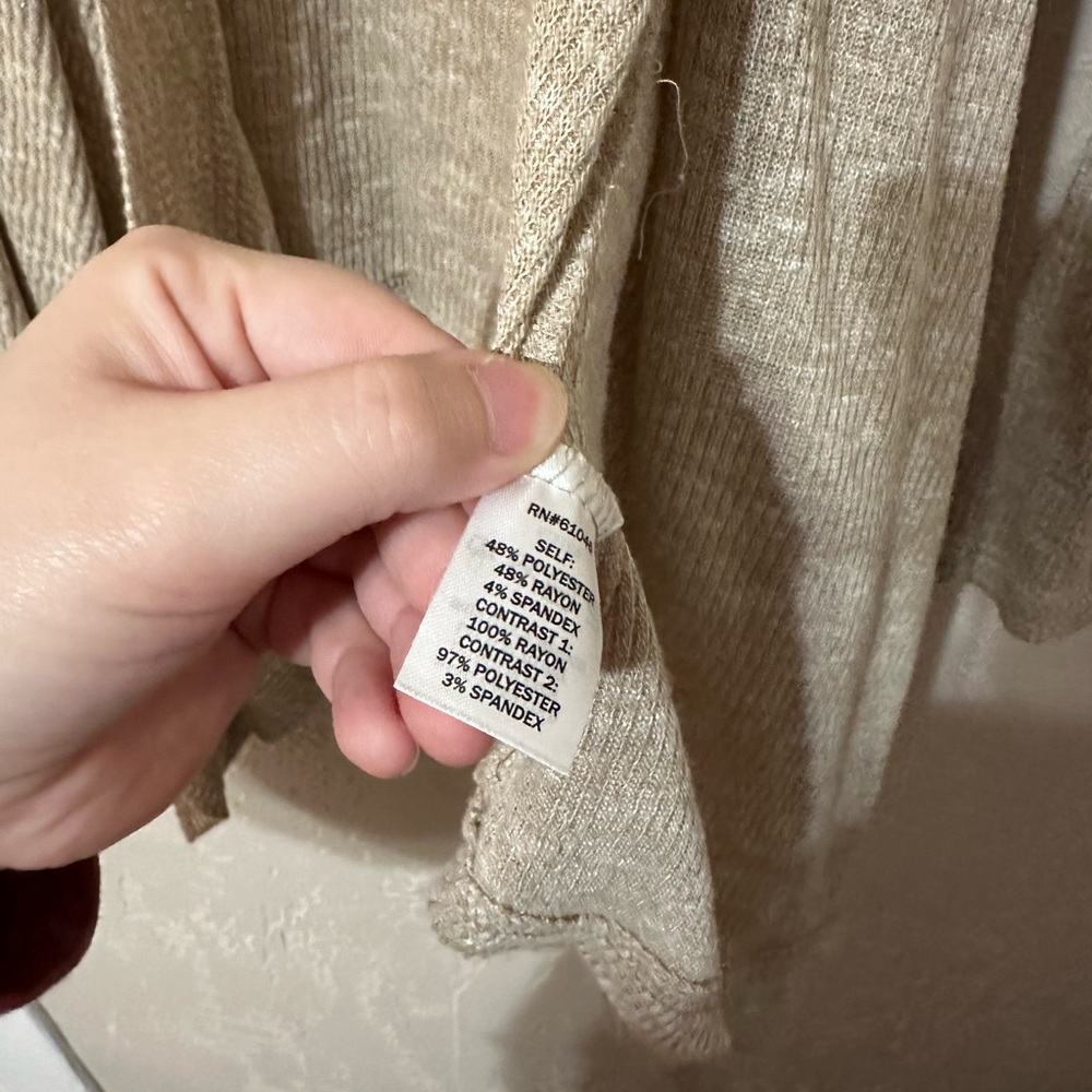 Size Small Cardigan - Picture 5 of 6